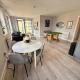 Stylish Spacious 5-Bed Duplex, Coulsdon (photo 4)