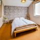 Quiet valley view retreat