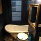 Room F - Louvre Museum - Shared bathroom with host, Paris - Foto 3