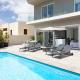 Villa Ixoria Unit 1 with Private Pool by ArcoBnb