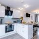 NEW! 2BR with EV Charger, Parking, Near Manchester City, Manchester - Photo 10