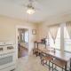 2 Mi to Zoo Charming Apt with Balcony in Cleveland, Cleveland - Photo 9