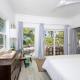 Bica Bung - New! Private Beachfront Cottage French Leave Beach bungalow, Colebrooke Dale (Foto 9)