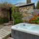 Loch Tay Bothy Cottage with Hot Tub