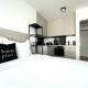 Brand New Minimalist Flat, Free Parking & Wifi, Bratislava - Photo 1