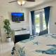 Bellagio a modern spacious unit with large balcony facing a golf course view, Tampa (photo 4)