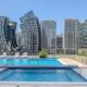 Luxury 1BR with Pool, Gym Canal & Burj Khalifa view, Dubaj - Fotografie 1