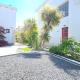 3star 1950s house, 3 bedrooms, 6 people, walk to beach center