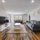Spacious Holiday Home in a Superb Location, Окленд - Фото 6