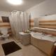 Apartment Dominik - Two Bedroom Apartment with Terrace and Sea View, Smokvica (fotografie 10)