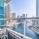 Marina-Facing Balcony Overlooking Yachts and Skyline 2BR, Stone throw from Tram, Easy Walk to Beach and Mall, Continental Tower, Dubai Marina by Deluxe Holiday Homes Dubái - Foto 3