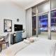 Bright Studio with Balcony in Golf Promenade 2A, DAMAC Hills By Savis Vacation Homes, Dubái - Foto 7