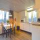 Completely detached bungalow in a nature-filled park by a large fen, Stramproy (foto 3)