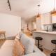 AD2 Renovated Charm in Prime Location with AC, Lisbonne - Photo 1