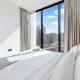 FAM Living Trillionaire Residences Premium Studio with Private Jacuzzi and Canal View, Dubaj - Fotografie 9
