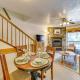 Bike, Hike & Ski: Creek-View Condo in Red River!, Red River (foto 2)