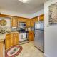 Bike, Hike & Ski: Creek-View Condo in Red River!, Red River (foto 3)