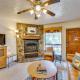 Bike, Hike & Ski: Creek-View Condo in Red River!, Red River (foto 4)