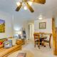Bike, Hike & Ski: Creek-View Condo in Red River!, Red River (foto 6)