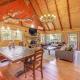 Game Room & 2 Decks: Walkable Lake Arrowhead Cabin, Lake Arrowhead (foto 6)