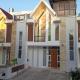 Serene Villa in Batu with 3 Bedrooms and a Rooftop Бату - Фото 1