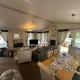 Indulgence Lakeside Lodge i2 with hot tub, private fishing peg situated at Tattershall Lakes Country Park, Tattershall (Foto 5)