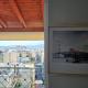 Acropolis View Sky Suite with Jacuzzi near Metro, Athen - Foto 3
