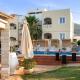Nikos Apartments
