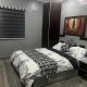 Podium Empire, Lekki