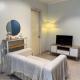 Cozy Spacious BGC Condo near SM Aura, High Street, Manila - Photo 5