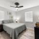 Newly Designed Ranch House | Backyard & BBQ Grill, Ferry Pass (Foto 2)