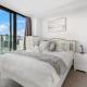 CBD 2BR Retreat w Pool & Gym by Zodiak Stays, Окленд - Фото 2