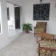 Ensom Escape, Spanish Town