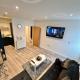 City Centre 2BR Flat with parking, Sleeps 6