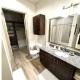 Addison Urban Get Away with a Rooftop Pool! Close to major cities such as Dallas, DFW airport, Grapevine, and Frsico!, Addison (fotografie 5)