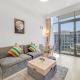 Waves - Stylish and Comfy Couples Retreat Apt with Balcony, Dubaï - Photo 4