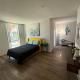 Large 2BR w Two Balcony's!!, Los Angeles - Foto 1