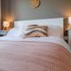 S Veranda - Near Lidl & Bus -4 Bed 6 Sleep, Manchester - Photo 8
