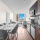 luminous 2-Bedroom Apartment with Balcony, Toronto (zdjęcie 6)