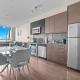 luminous 2-Bedroom Apartment with Balcony, Toronto (zdjęcie 7)