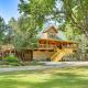 Creek Access, Games Family-Friendly Royal Retreat