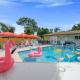 Resort Style Backyard Pool Movie Game Room, Largo - Fotografie 1