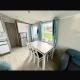 Lyons Robin Hood - 3 Bedroom Static Caravan Rhyl - Foto 6