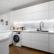 Riverside 2-Bed Apartment with Balcony & Parking, Melbourne (photo 9)