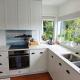 Private Beach House with Heated Pool & Hot Tub, Окленд - Фото 10