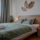 Spacious residential apt with balcony by TV tower, Прага - Фото 4