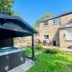 Hot Tub & Furry Friends - Characterful Buxton Home Pass The Keys, Buxton (fotografie 3)