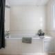 3 bdr House - Garden, easy access to centrl London, London (photo 8)