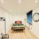 Cozystays Refurbed Modern Apartment Private Garden Free Parking, Londres - Foto 4
