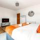 Superking Beds, Smart TVs, Gigabit WiFi, Sleeps 6 Derby - Photo 10